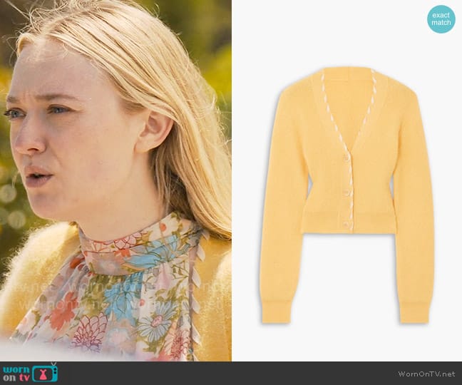 Jacquemus Lazo knitted cardigan worn by Abby Winbury (Dakota Fanning) on The Perfect Couple