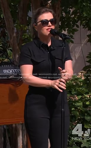 Kelly’s black jumpsuit on The Kelly Clarkson Show