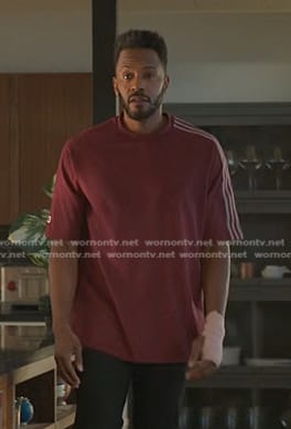 Lewis’s red side stripe tee on Reasonable Doubt