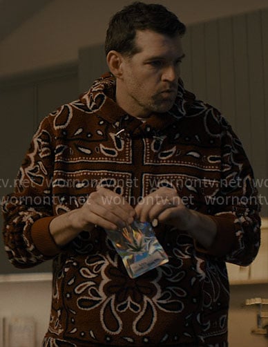 Sasha’s bandana print hoodie on Nobody Wants This