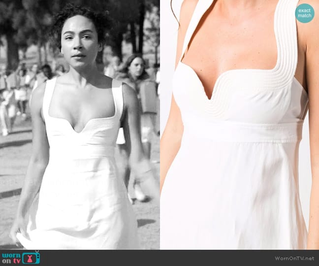 Stella McCartney Sweetheart neck midi dress worn by Riddy (Aurora Perrineau) on Kaos