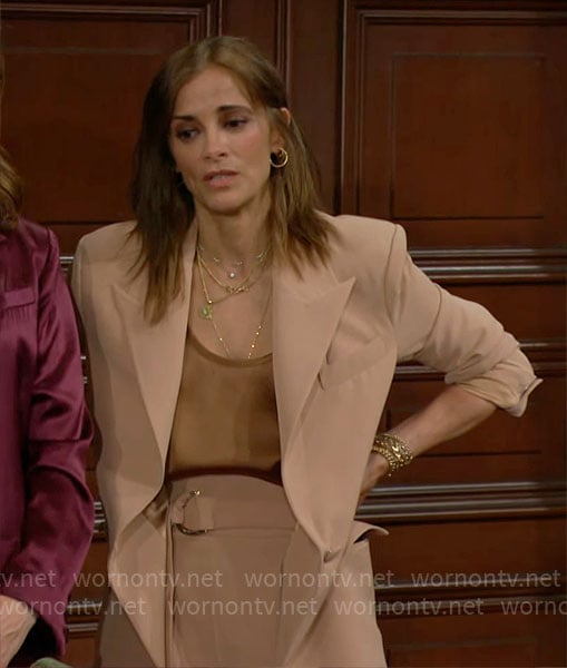 Taylor’s beige blazer and shorts set on The Bold and the Beautiful