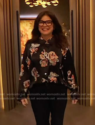 Valerie Bertinelli’s black floral print blouse on The Drew Barrymore Show