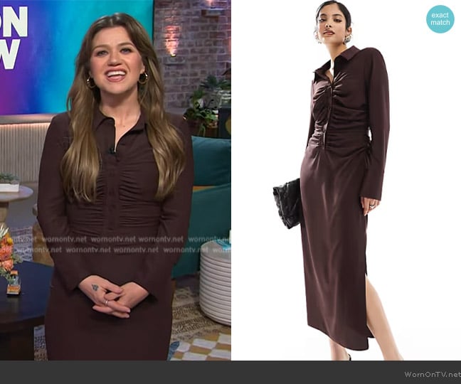 Kelly's brown ruched front dress on The Kelly Clarkson WornOnTV