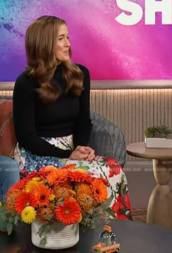 Alex Mize White’s floral print colorblock dress on The Kelly Clarkson Show