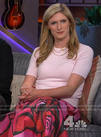 Alexandra’s rose print skirt on The Kelly Clarkson Show