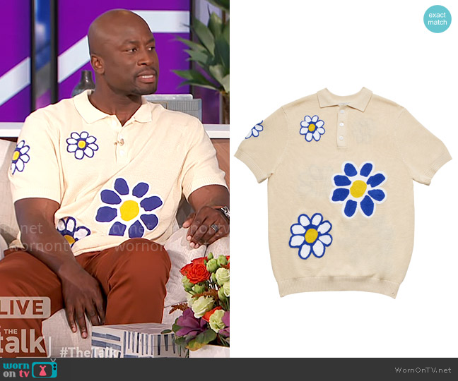 All Good Things Are Welcome Here Butterfly Polo in Cloud Cream worn by Akbar Gbajabiamila on The Talk