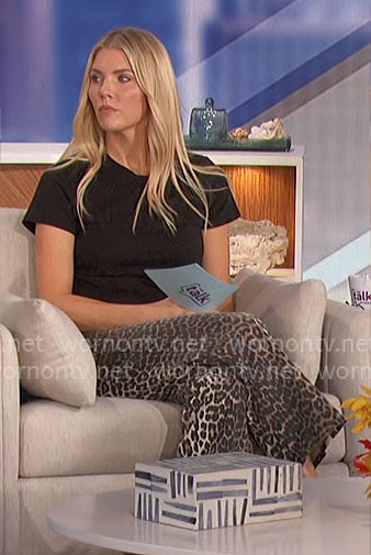 Amanda’s leopard print jeans on The Talk