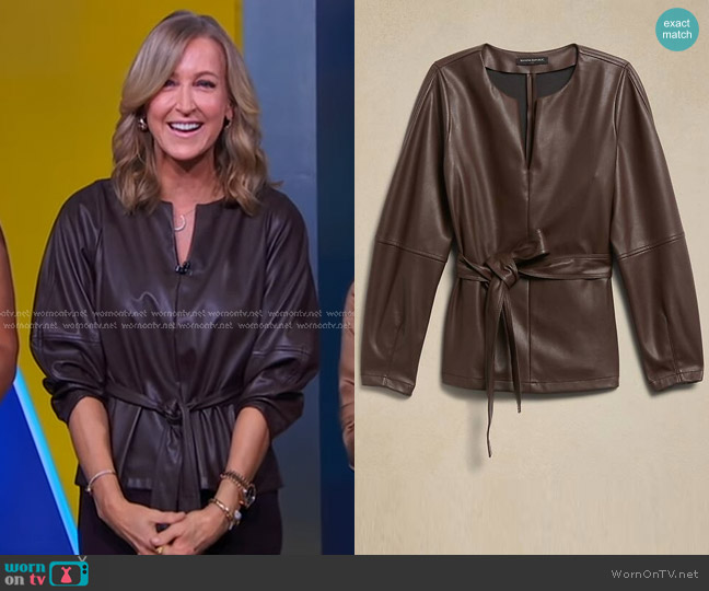 Banana Republic Casale Vegan Leather Top in roasted cocao worn by Lara Spencer on Good Morning America