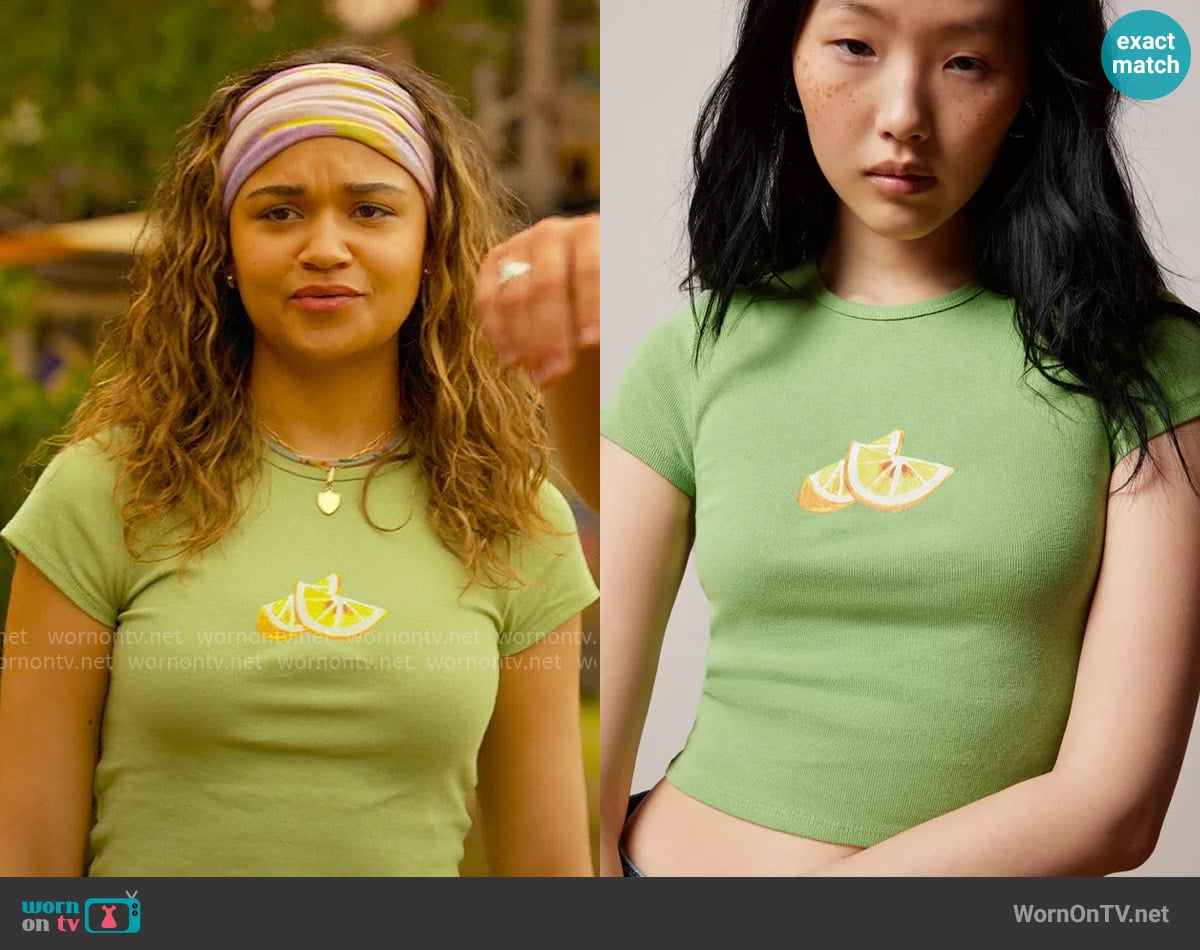 BDG Lemon Perfect Baby Tee worn by Kiara Carrera (Madison Bailey) on Outer Banks