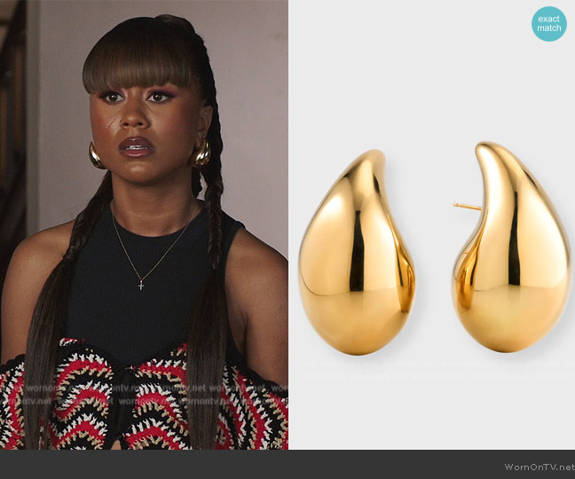 Bottega Veneta Large Drop Earrings worn by Keisha (Netta Walker) on All American Homecoming
