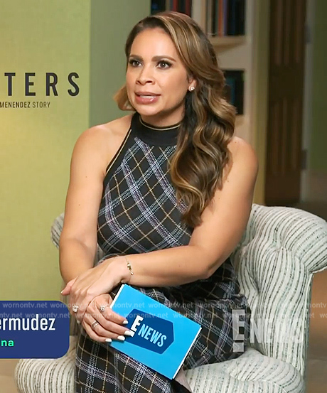 Carolina Bermudez’s sleeveless plaid dress on E! News
