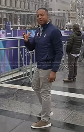 Craig Melvin’s beige suede shoes on Today