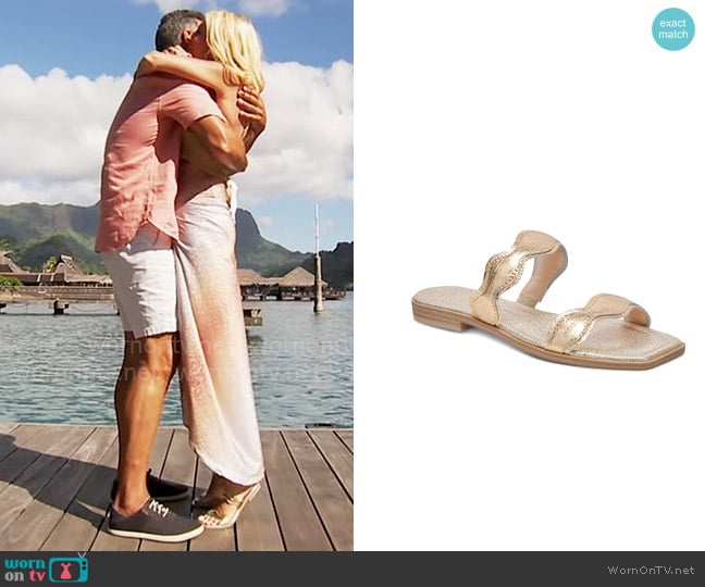 Dolce Vita Ilva Slide worn by Joan Vassos on The Golden Bachelorette