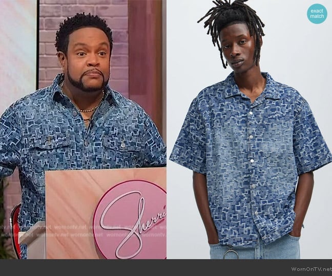 Fashion Nova Arrow Jacquard Shirt worn by Jawn Murray on Sherri
