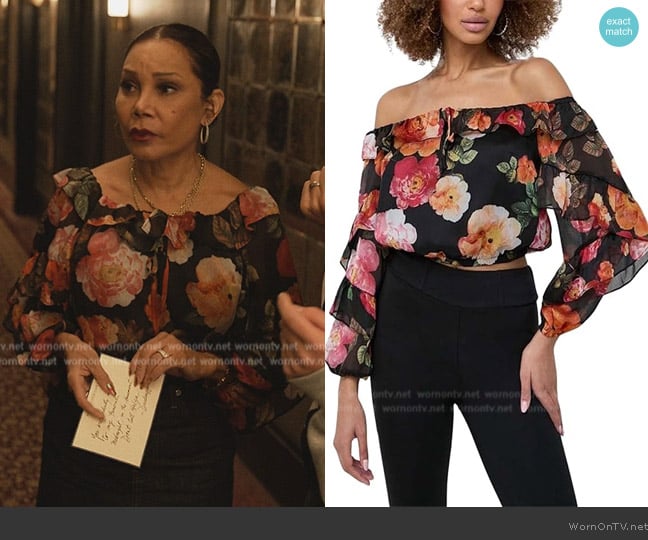 Guess Off Shoulder Shani Ruffle Top worn by Inez (Daphne Rubin-Vega) on Only Murders in the Building