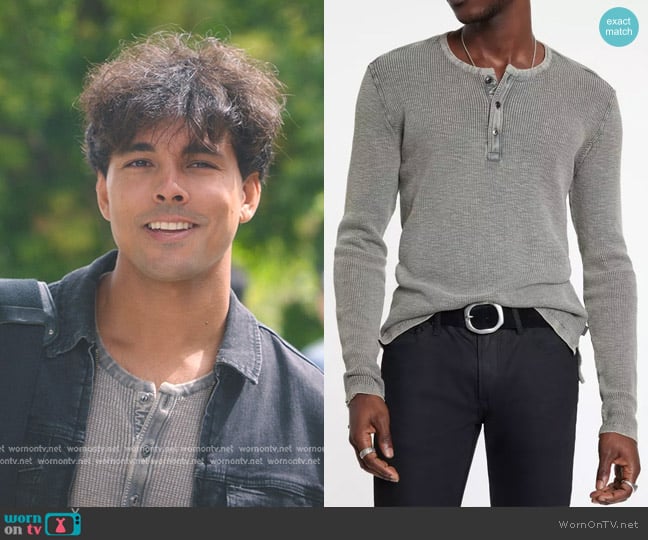 John Varvatos Memphis Waffle Long Sleeve Henley in Grey Hthr worn by Lucas Adams (Niko Terho) on Greys Anatomy