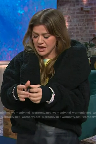 Kelly’s black sherpa jacket on The Kelly Clarkson Show