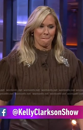 Leanne Morgan’s brown embellished short sleeve sweater on The Kelly Clarkson Show