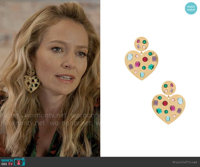 Lele Sadoughi Heart Crystal Earrings in Rainbow Pop worn by Lorna Crane (Becki Newton) on The Lincoln Lawyer