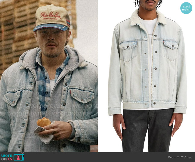 Levis Faux Shearling Lined Relaxed Fit Denim Trucker Jacket worn by Colin (Henry Eikenberry) on American Horror Stories
