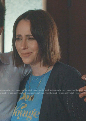 Maddie’s blue Bon Voyage tee on 9-1-1