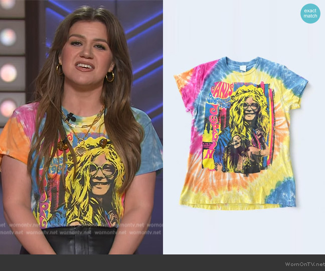 Madeworn Tie Dye Tee worn by Kelly Clarkson on The Kelly Clarkson Show