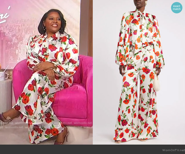 Nordstrom x Harlem's Fashion Row Harbison Romantic Floral Tie Neck Top worn by Sherri Shepherd on Sherri