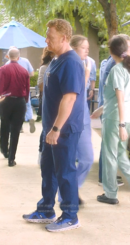 Owen Hunt’s blue sneakers on Greys Anatomy