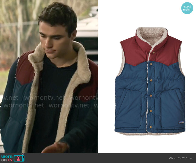 Patagonia Bivy Vest in Tidepool Blue worn by Jonathan Kent (Michael Bishop) on Superman and Lois