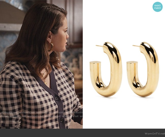 Rabanne XL Link hoop earrings worn by Mabel Mora (Selena Gomez) on Only Murders in the Building