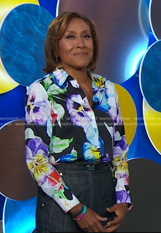 Robin’s pansy print shirt on Good Morning America