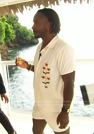 Scott’s white floral embroidered shirt on Access Hollywood
