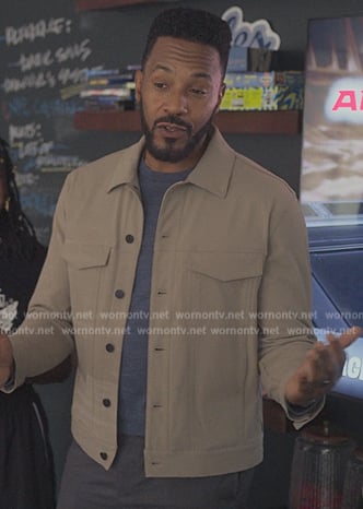 Lewis’s beige jacket on Reasonable Doubt