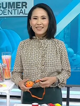 Vicky’s beige chain print ruffle blouse on Today