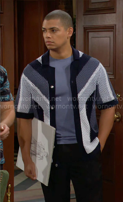 Zende’s blue colorblock mesh knit shirt on The Bold and the Beautiful