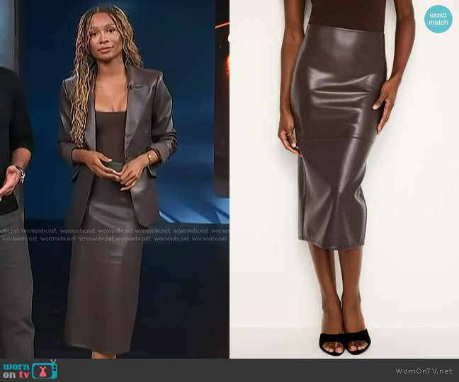 Good American Better Than Faux Leather Midi Pencil Skirt worn by Zuri Hall on Access Hollywood
