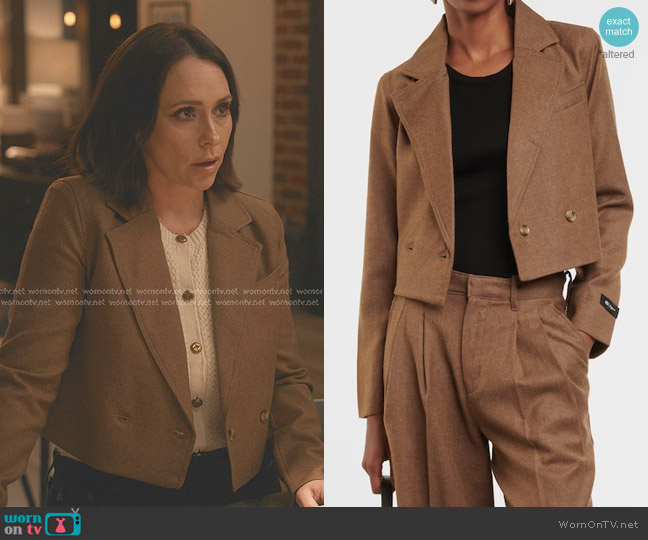 AG x EmRata Berlin Blazer in Umber worn by Maddie Kendall (Jennifer Love Hewitt) on 9-1-1