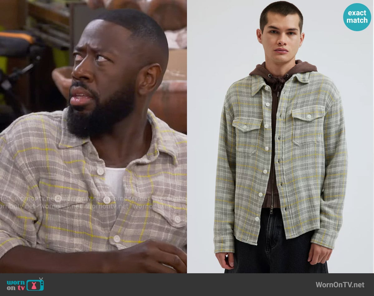 BDG Open Weave Plaid Button-Down Overshirt in Gray worn by Malcom (Sheaun McKinney) on The Neighborhood