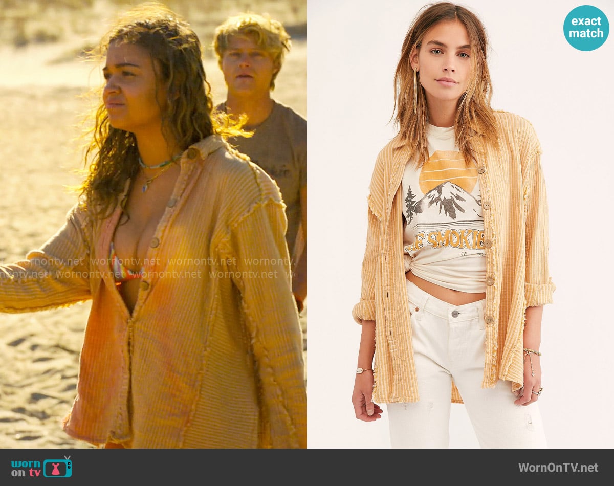 We the Free Swept Away Buttondown Top worn by Kiara Carrera (Madison Bailey) on Outer Banks