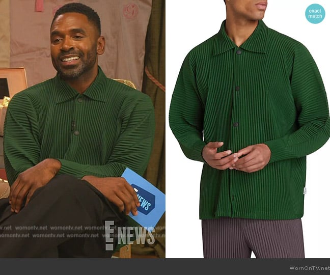 Homme Plisse Issey Miyake August Pleated Jacket worn by Justin Sylvester on E! News