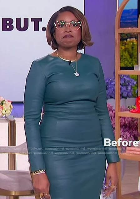 Jennifer’s green leather dress on The Jennifer Hudson Show