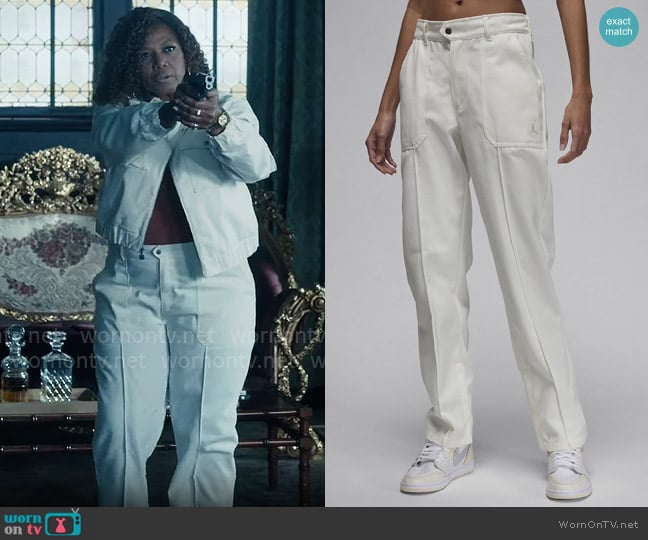 Jordan Woven Pants worn by Robyn McCall (Queen Latifah) on The Equalizer