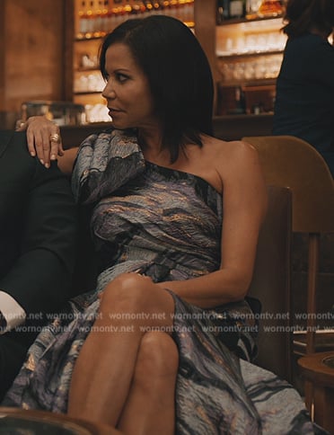 Claudia’s one shoulder metallic dress on Elsbeth
