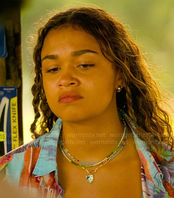 Kiara’s season 4 necklaces on Outer Banks