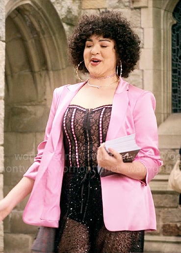 Lila’s black lace corset top and pink blazer on The Sex Lives of College Girls