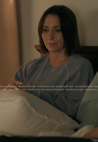 Maddie’s blue sweatshirt on 9-1-1
