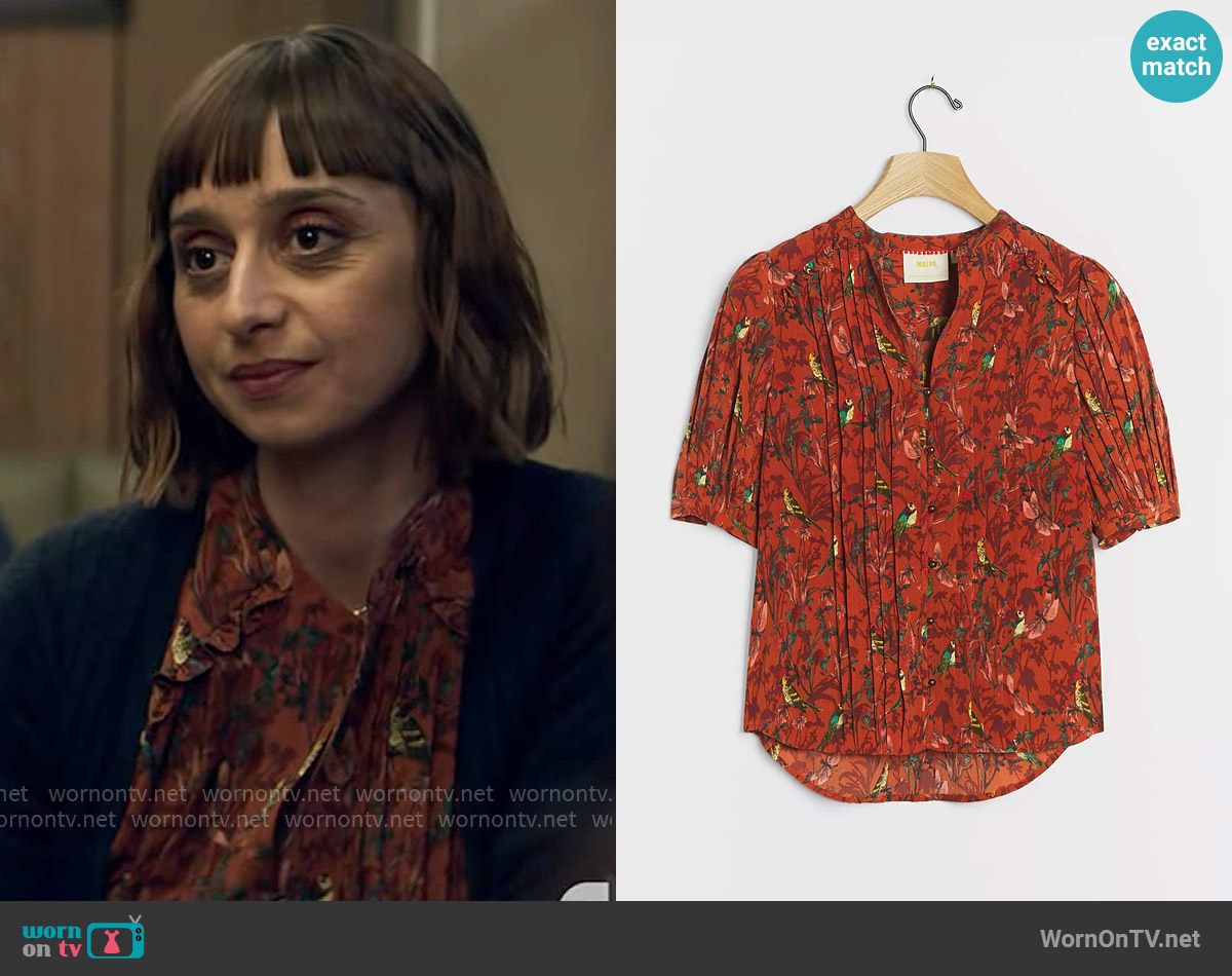 Maeve Liliana Pleated Buttondown worn by Chrissy Beppo (Sofia Hasmik) on Superman and Lois