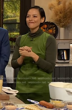 Pila’s green corduroy mini dress on The Drew Barrymore Show