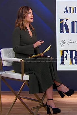 Rebecca’s black suede platform pumps on Good Morning America